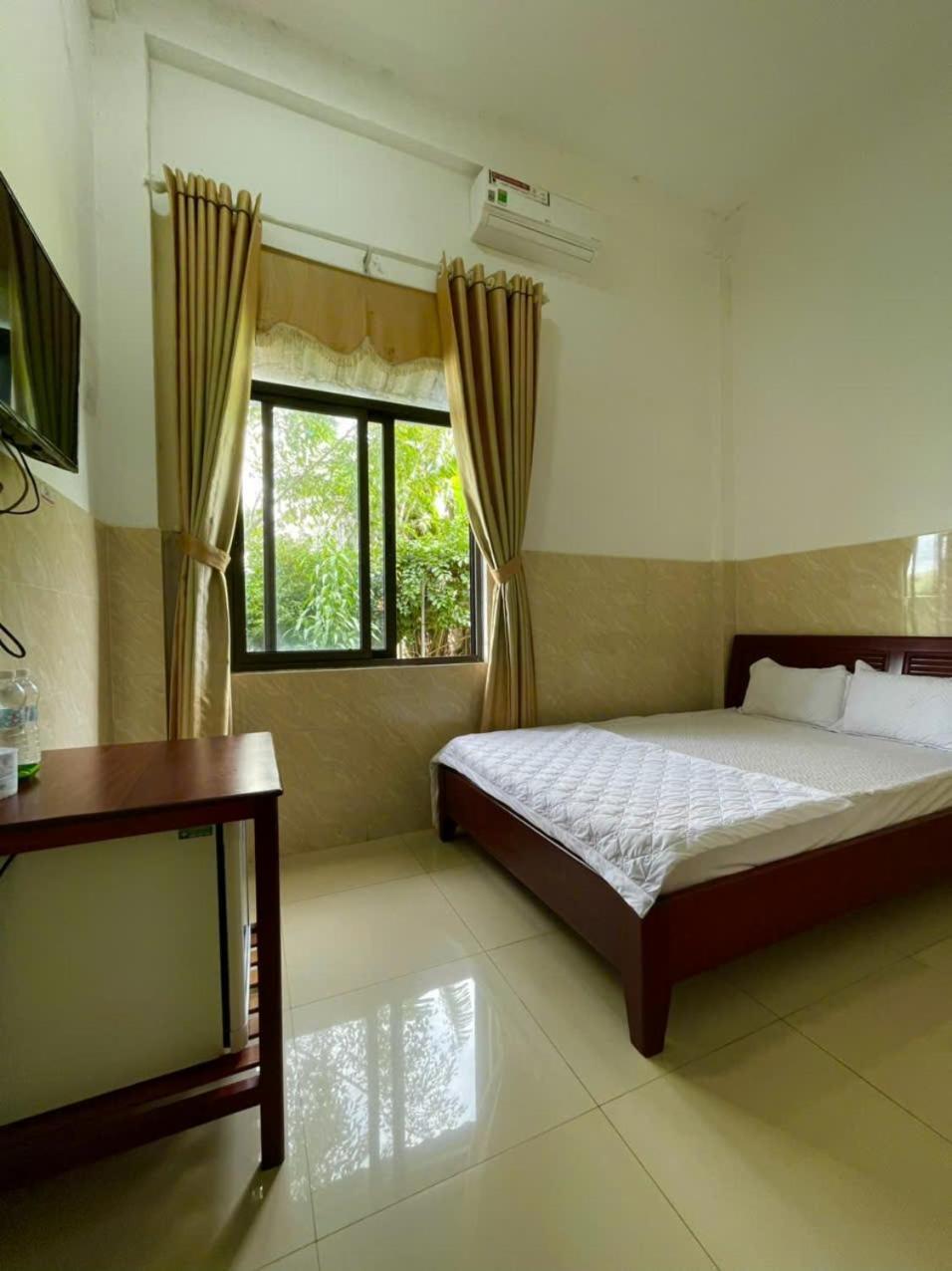 Plei Holang Thu Hien Hotel Pleiku - By Bay Luxury מראה חיצוני תמונה