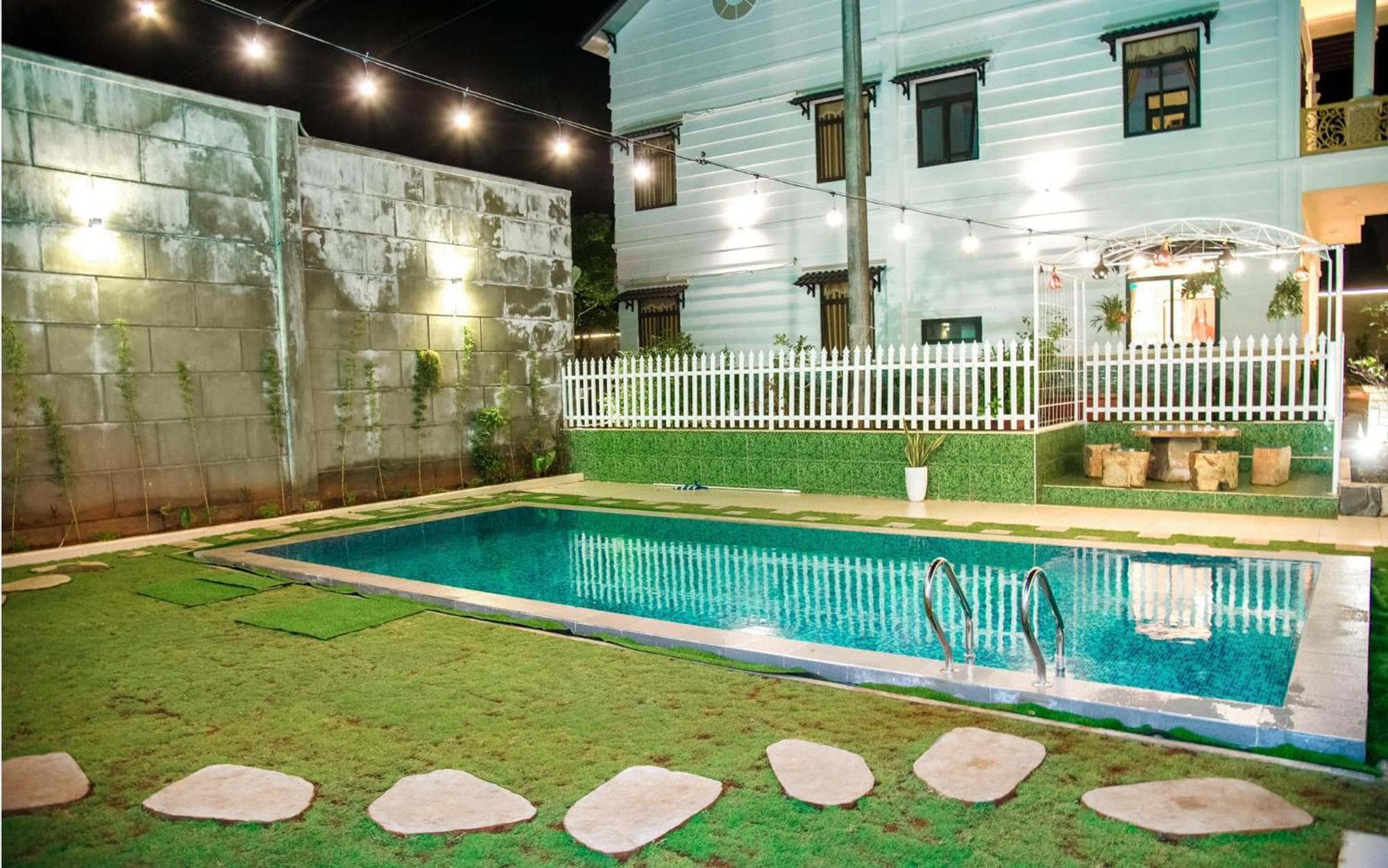Plei Holang Thu Hien Hotel Pleiku - By Bay Luxury מראה חיצוני תמונה