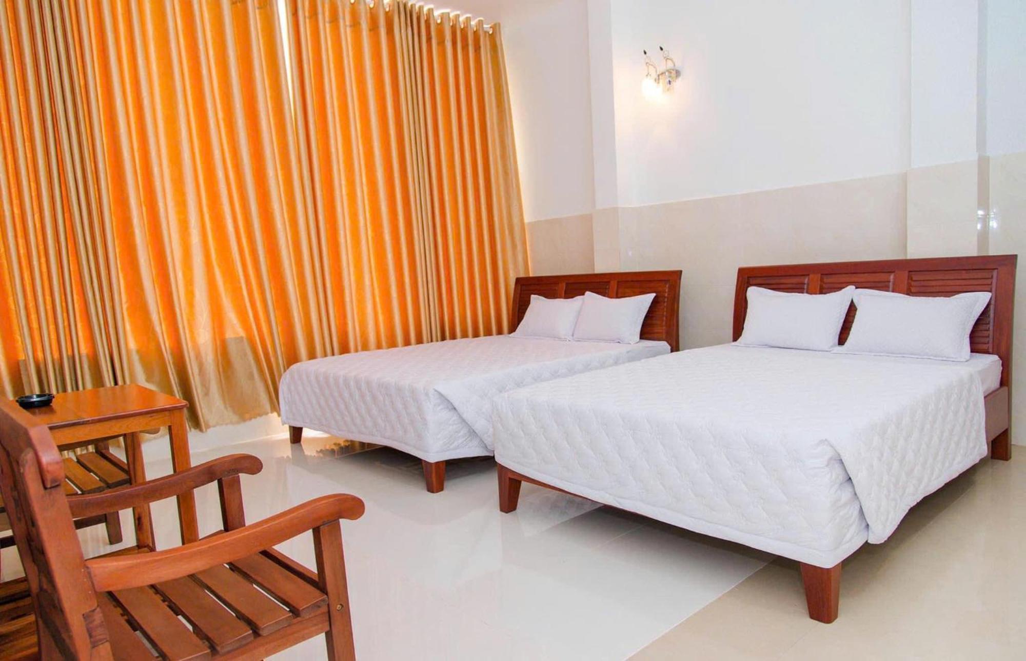 Plei Holang Thu Hien Hotel Pleiku - By Bay Luxury מראה חיצוני תמונה